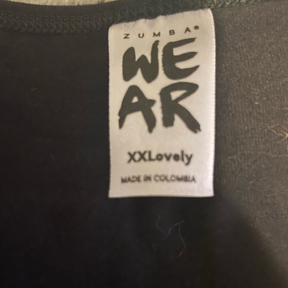 XXLovely Zumba tank it is too big for me now. Worn only a couple of times. - Picture 2 of 3